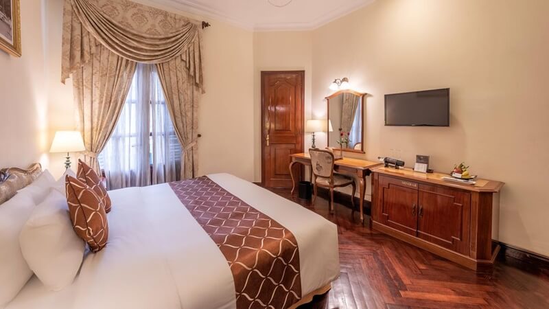 Grand Executive King