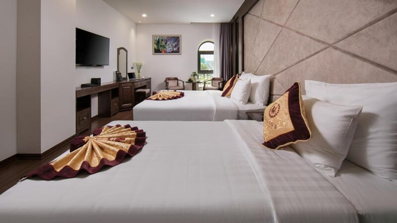 Standard Triple Studio