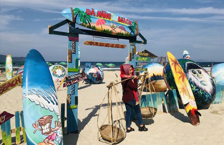 Brilliant colors at My Khe Beach