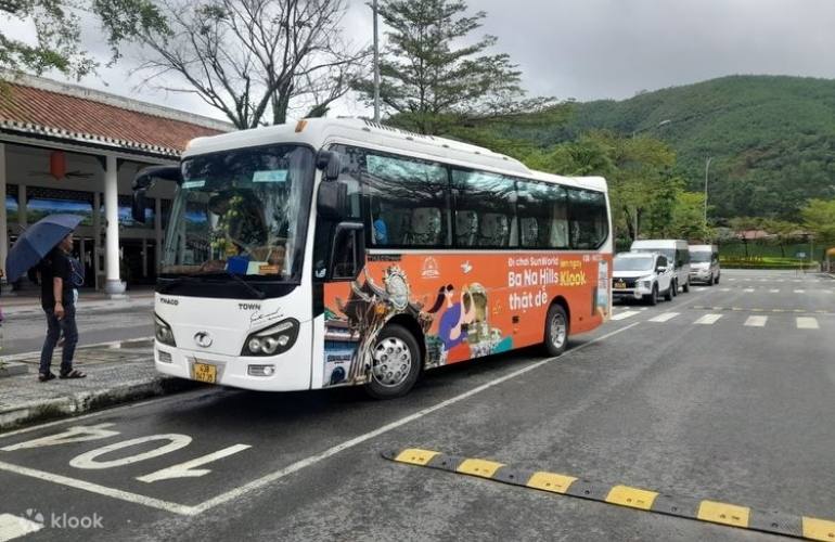 Traveling from Danang to Bana Hills by bus