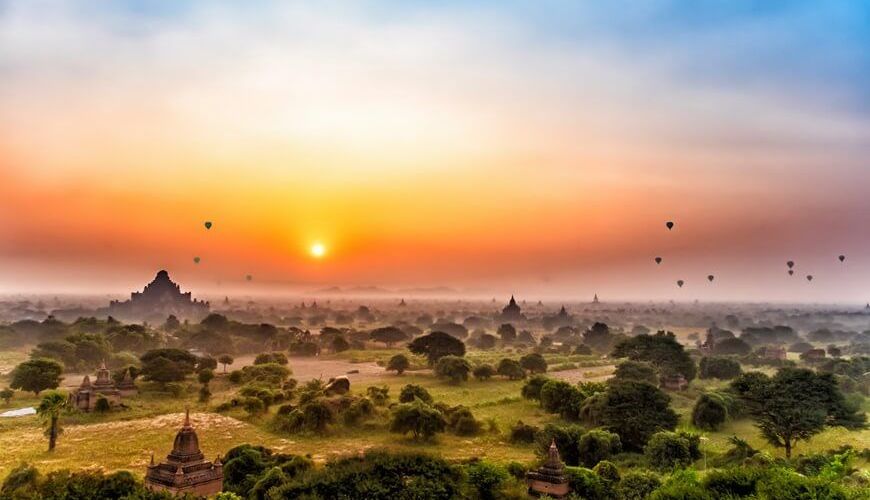 From the Golden Pagodas to Wonderful Halong Bay 12 Days