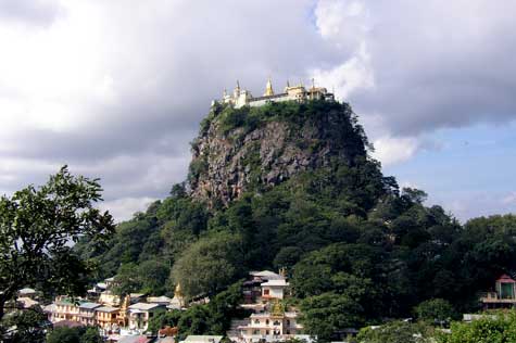 The monastery at Taungkalat (meaning ‘Pedestal Hill’) is known for being home to 37 Nats.