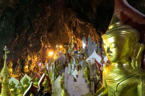 Then, we will spend 3 or 4 hours walking to Myin Ma Tee Cave.