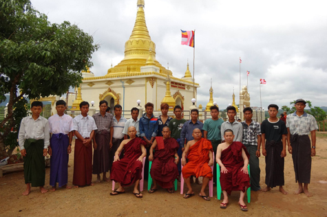 Stop along the road to visit the Kaung Mudaw Pagoda
