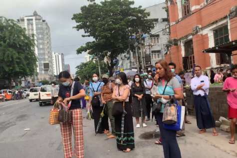 Enjoy your leisure at the hotel or if you want to explore nearby places, you can stroll around other streets.