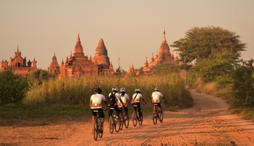 Bagan Sightseeing Biking Tour