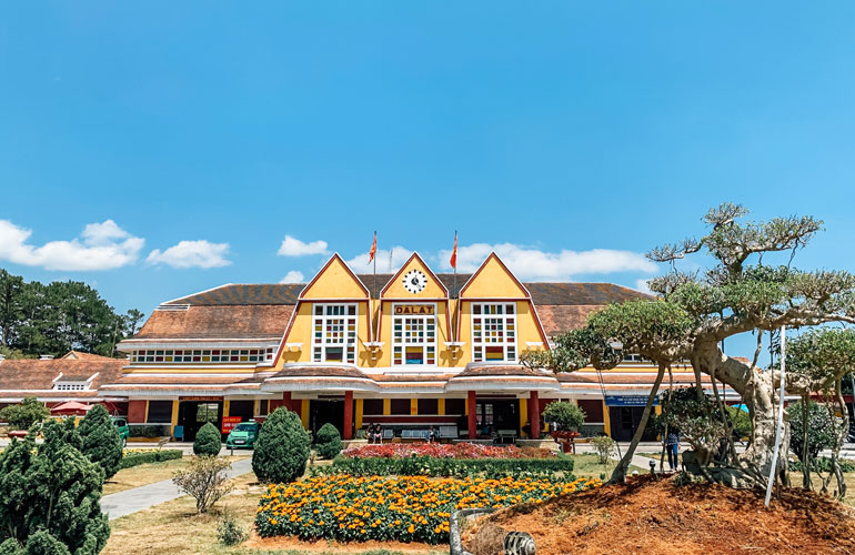 Dalat station